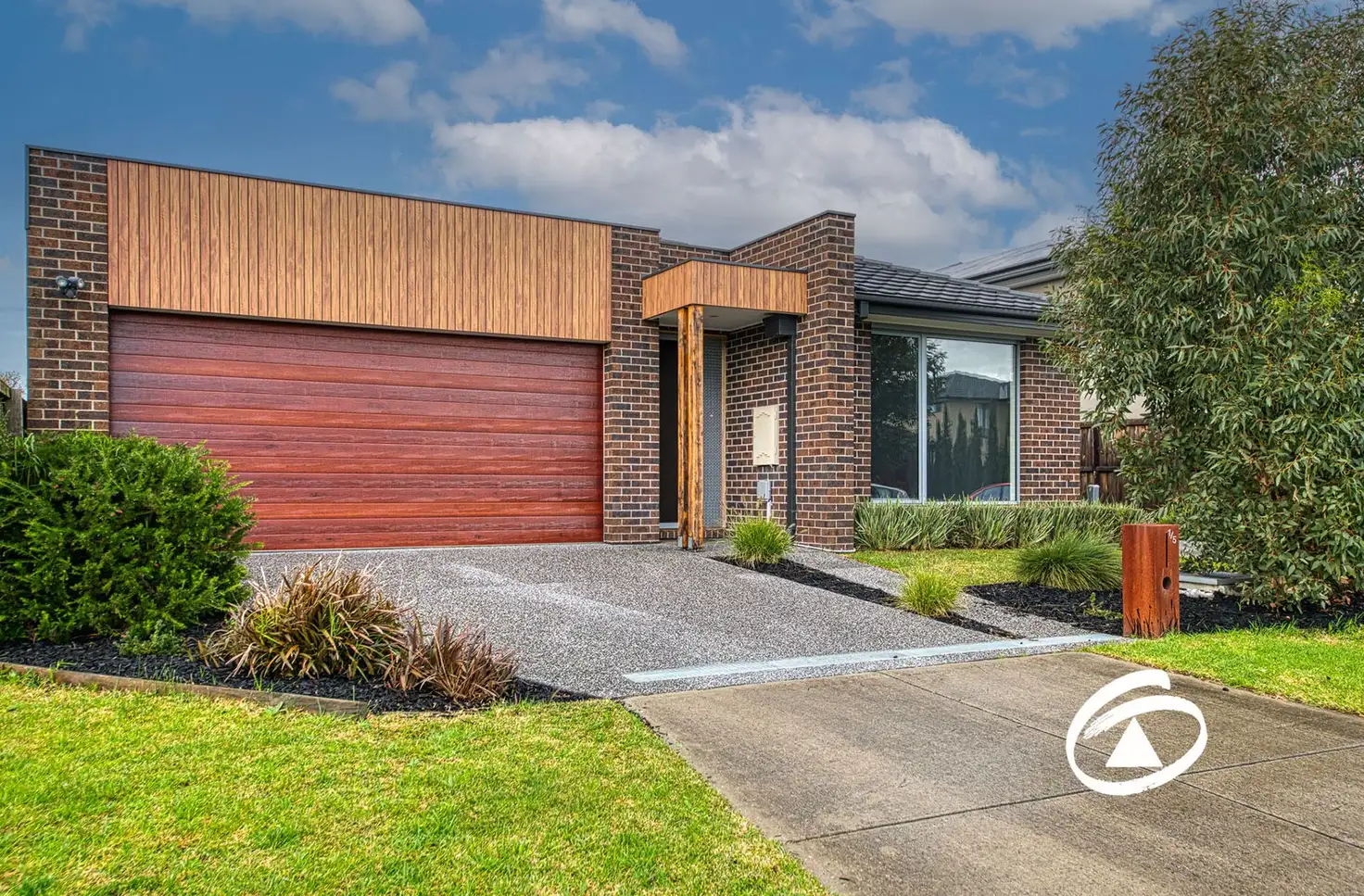 Main view of Homely house listing, 5 Pettit Close, Berwick VIC 3806