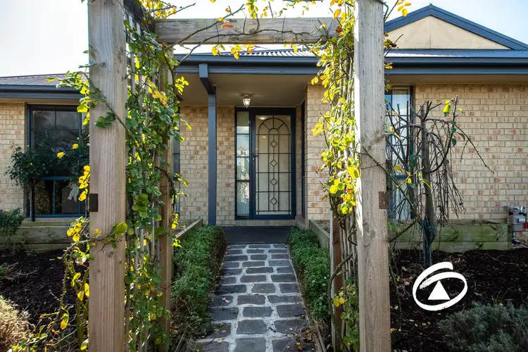 Second view of Homely unit listing, 2/39 Ebony Drive, Pakenham VIC 3810
