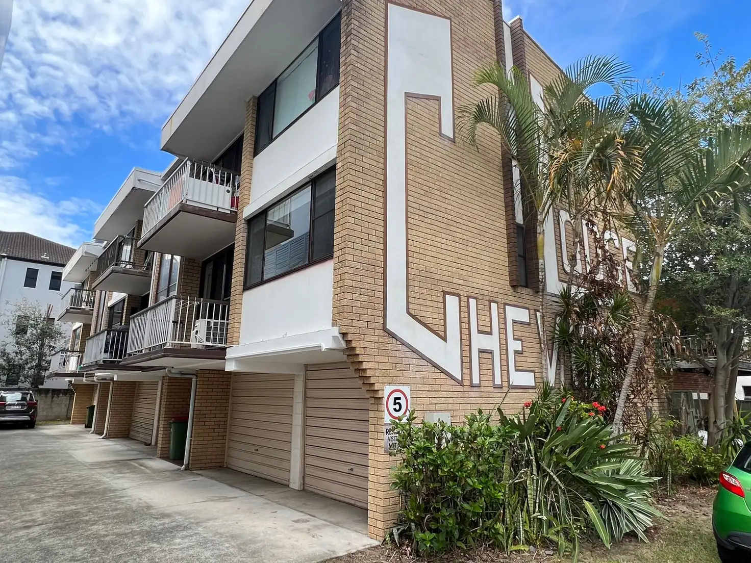 Main view of Homely unit listing, 1/5 Burra Street, Chevron Island QLD 4217