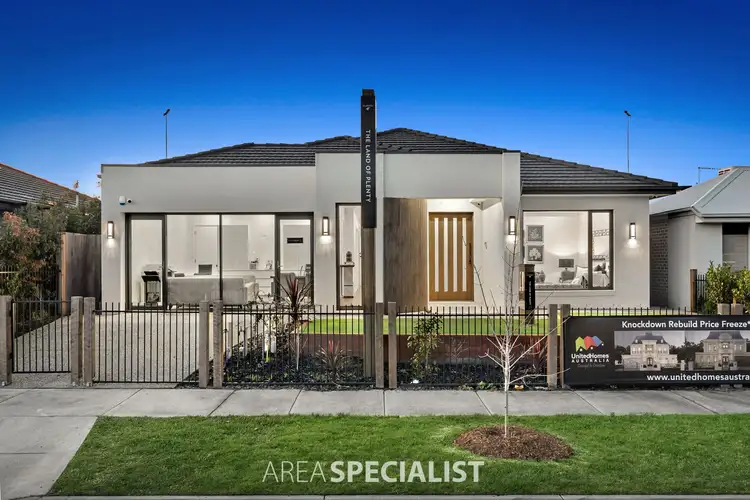 6 Rothesay Avenue, Clyde VIC 3978