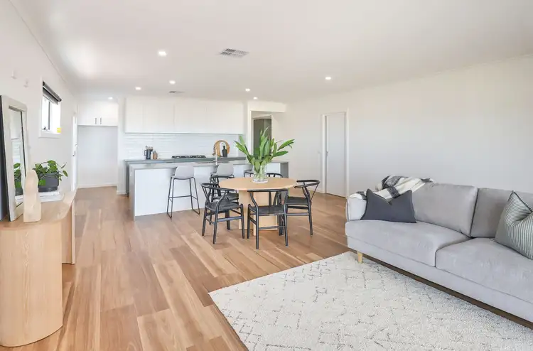 Sixth view of Homely house listing, 8 Luckymack Way, Mildura VIC 3500
