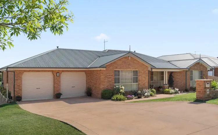 31 Carlyle Avenue, Llanarth NSW 2795