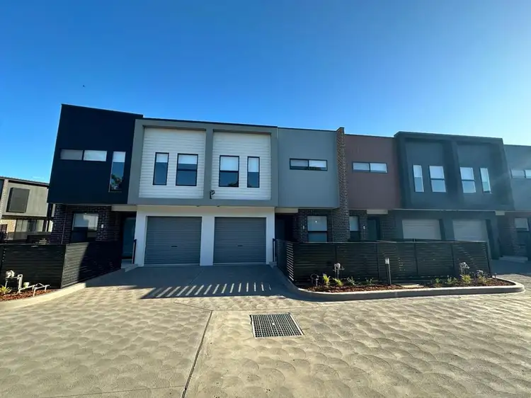 Main view of Homely townhouse listing, 26/7-9A Glenfield Road, Glenfield NSW 2167