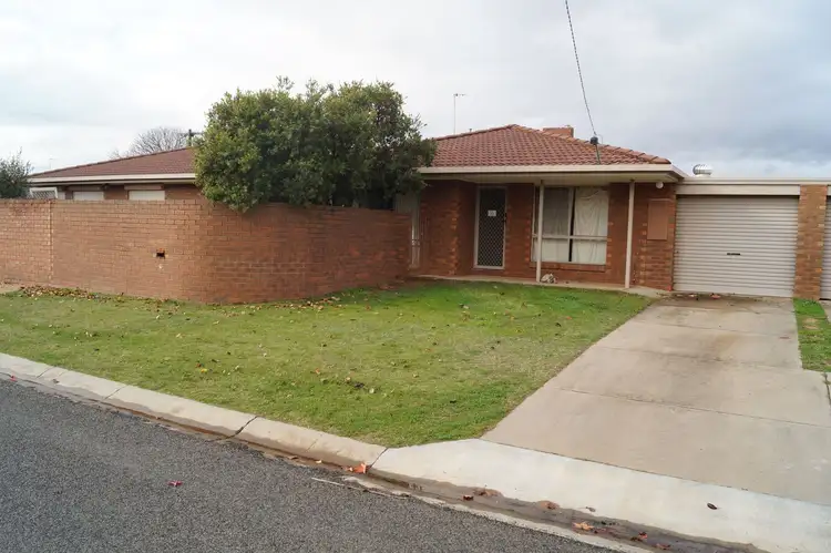 2/4 Madeline Street, Numurkah VIC 3636