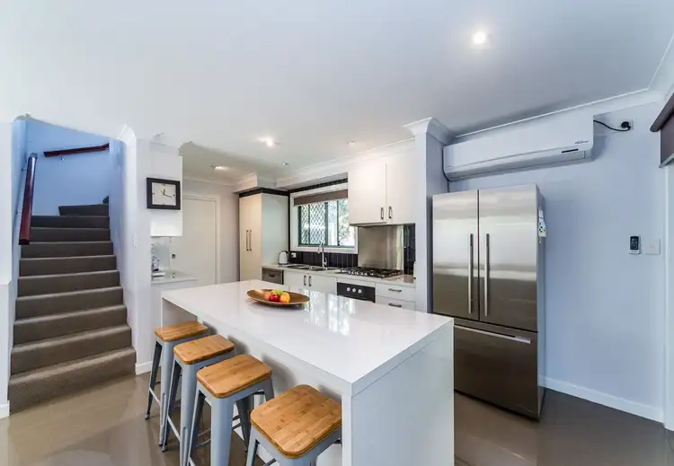 2/493 Pine Ridge Road, Runaway Bay QLD 4216
