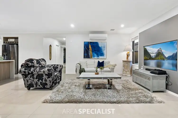 Fifth view of Homely house listing, 10 Blackforest Way, Clyde North VIC 3978