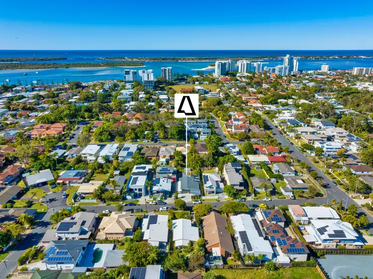 9A Wynflo Street, Labrador QLD 4215