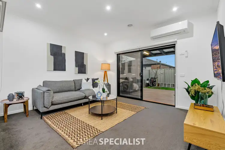 Fifth view of Homely house listing, 8 Starling Street, Cranbourne East VIC 3977