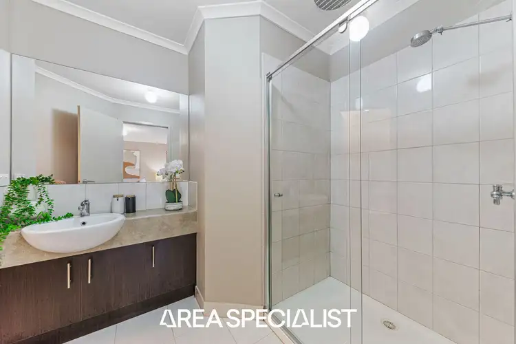 Fifth view of Homely house listing, 11 Lucerne Circuit, Pakenham VIC 3810