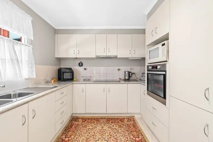 Fifth view of Homely unit listing, 23 Piccadilly Circuit, Mayfair Gardens, Traralgon VIC 3844