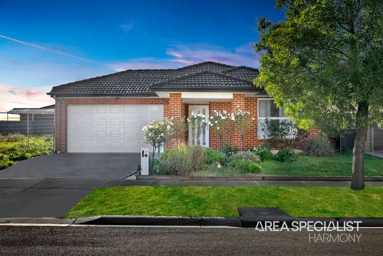 16 Longford Crescent, Weir Views VIC 3338