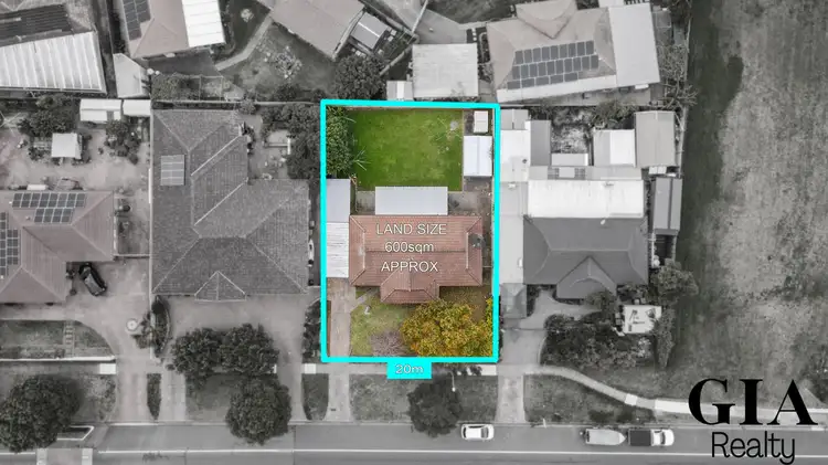 18 Brisbane Road, St Johns Park NSW 2176