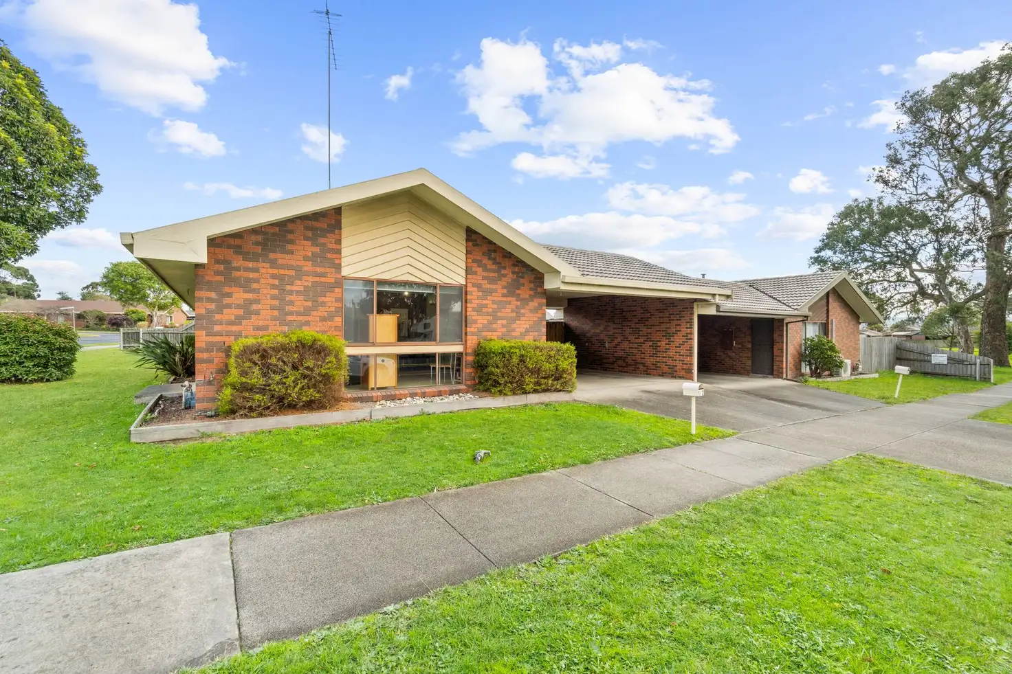 Main view of Homely block of units listing, 1-2/2 Parkwood Way, Traralgon VIC 3844