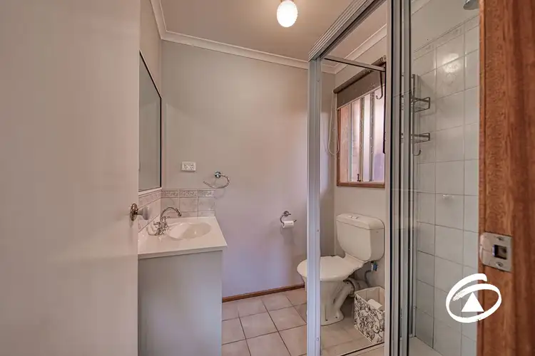 Fourth view of Homely house listing, 3 Gifford Close, Berwick VIC 3806