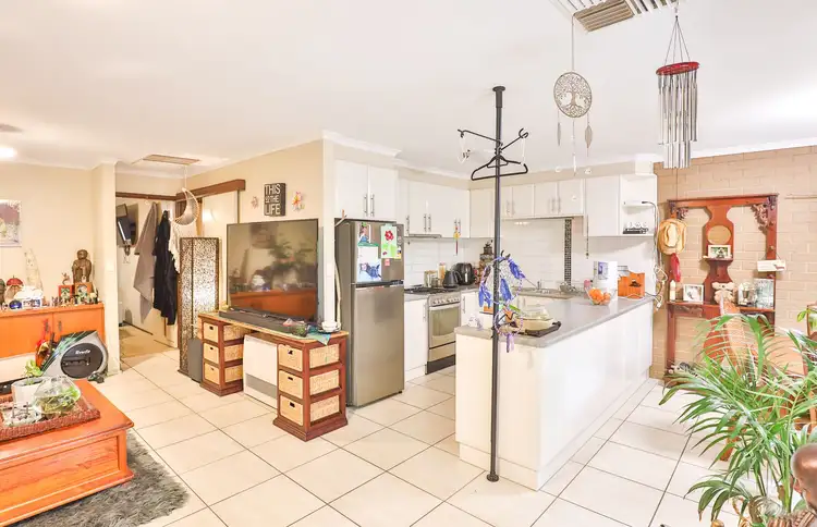 Fourth view of Homely unit listing, 2/10 De Garis Drive, Mildura VIC 3500