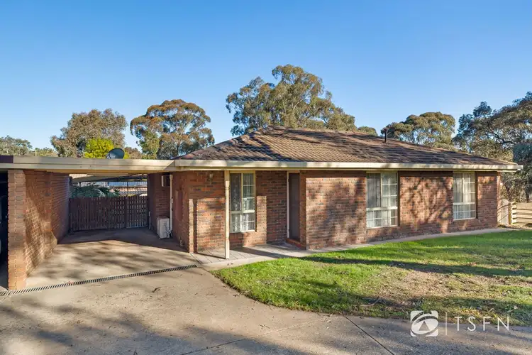 Main view of Homely unit listing, 2/8 Biggs Court, Flora Hill VIC 3550