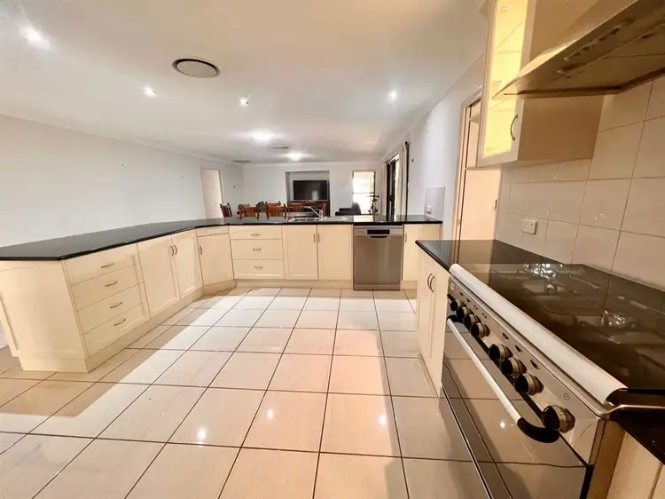 Sixth view of Homely house listing, 98 Rodger Street, Chinchilla QLD 4413