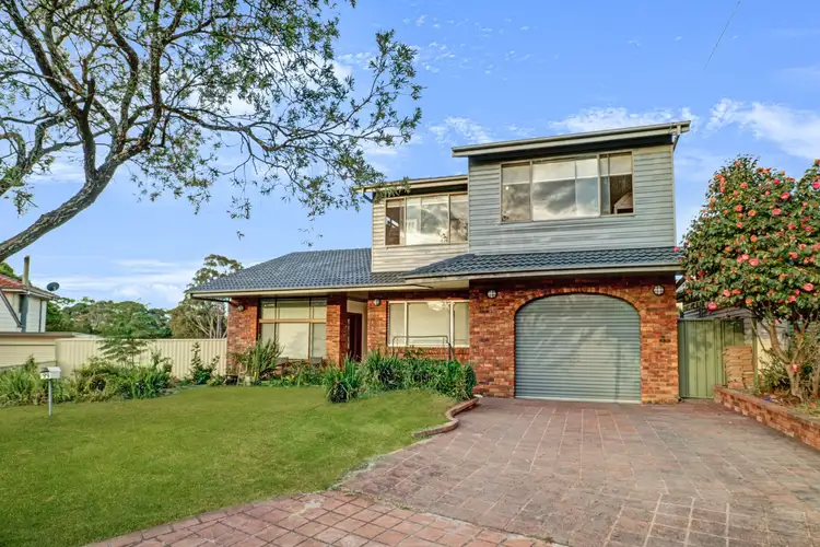 33 Stretham Avenue, Picnic Point NSW 2213
