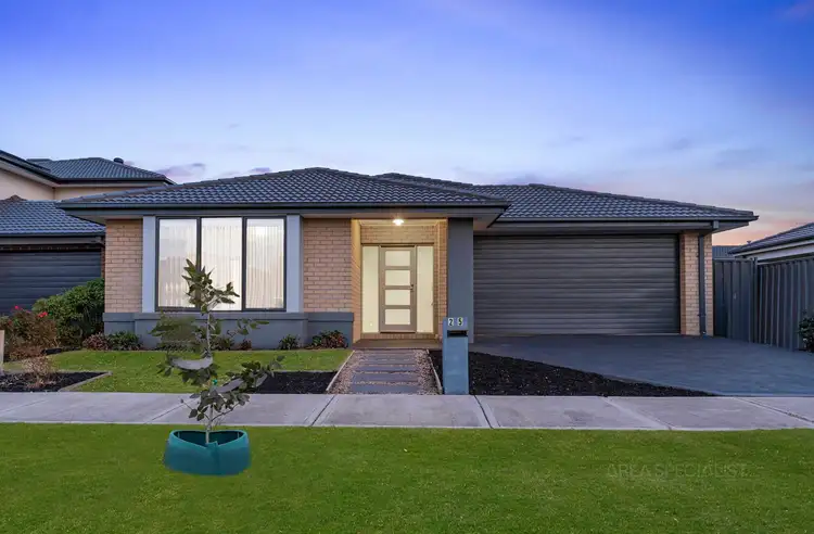 Second view of Homely house listing, 25 Satellite Drive, Werribee VIC 3030