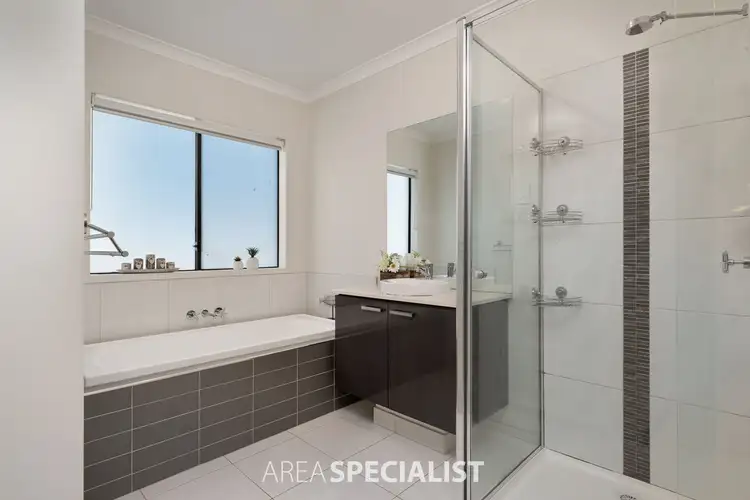 Fifth view of Homely house listing, 14 Davenport Crescent, Cranbourne West VIC 3977