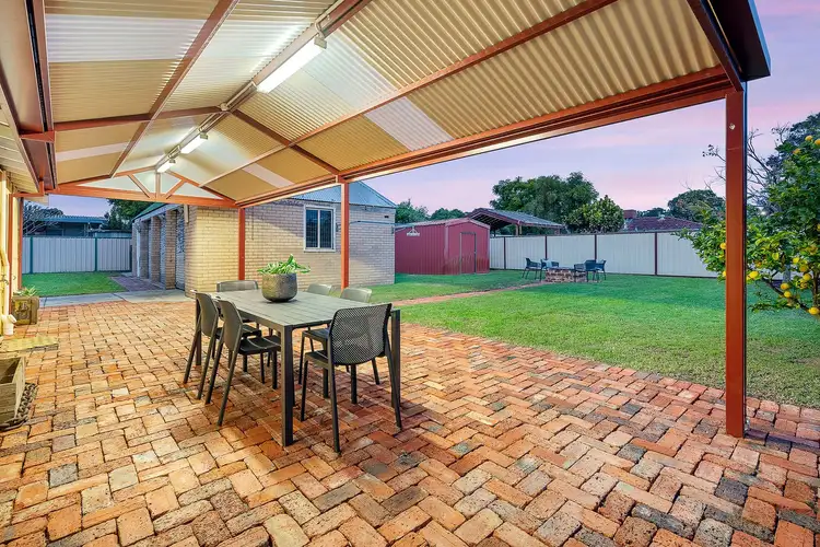 17 Pitchford Avenue, Maddington WA 6109