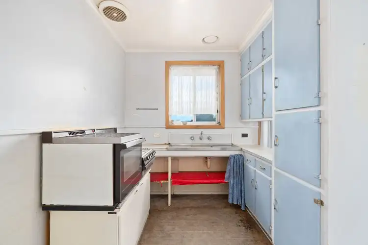 Fifth view of Homely house listing, 17 McEntee Court, Traralgon VIC 3844