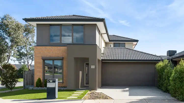 Main view of Homely house listing, 10 Ibera Way, Kalkallo VIC 3064