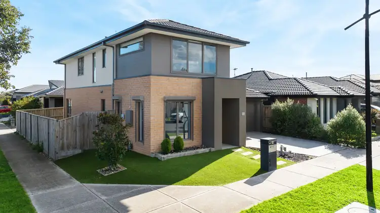 Second view of Homely house listing, 10 Ibera Way, Kalkallo VIC 3064