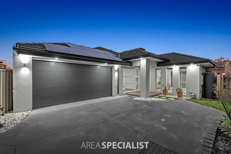 2/9 Kennedy Court, Cranbourne North VIC 3977