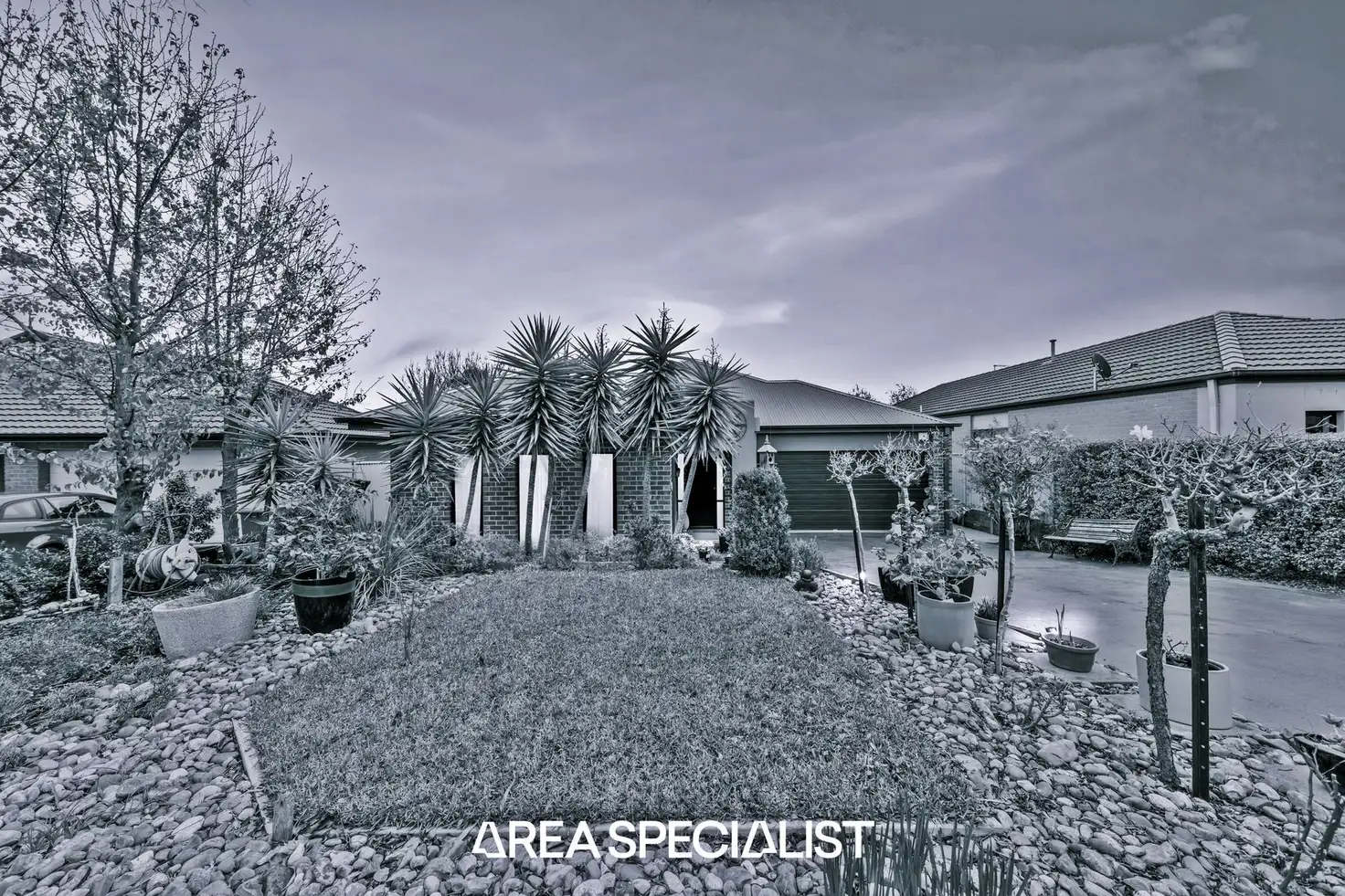 Main view of Homely house listing, 5 Macquarie Circuit, Pakenham VIC 3810