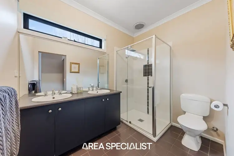 Fourth view of Homely house listing, 5 Macquarie Circuit, Pakenham VIC 3810