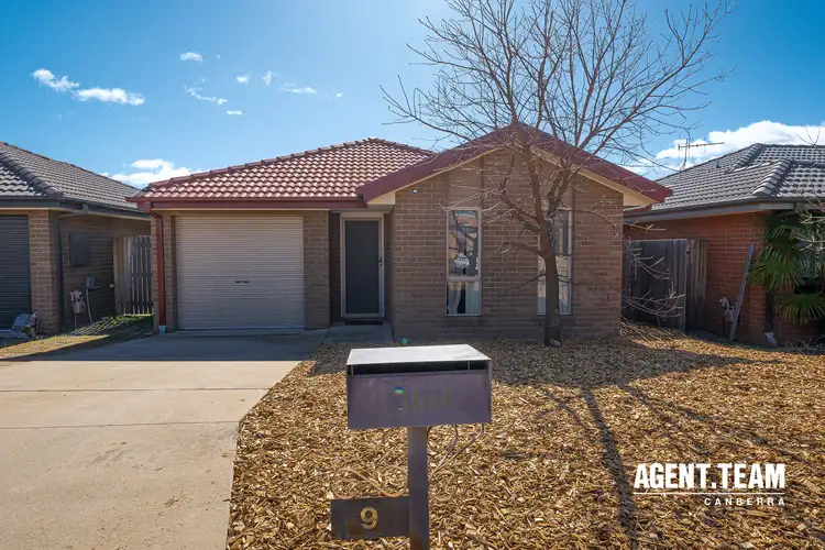 9 Ron Hoy Street, Macgregor ACT 2615