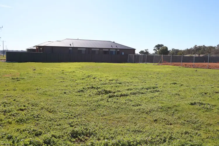 9 Brown Street, Carisbrook VIC 3464