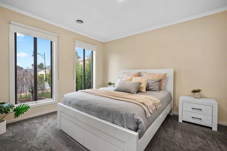 Fifth view of Homely house listing, 1 Mallee Place, Epsom VIC 3551