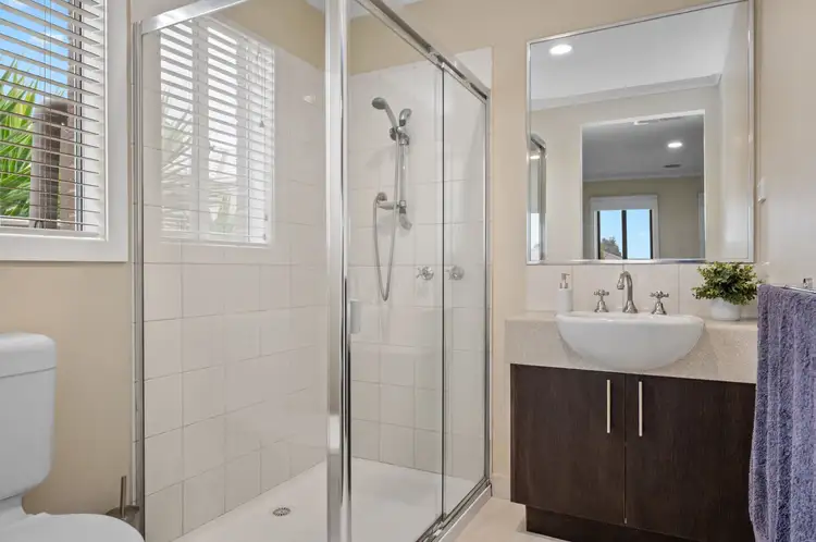 Sixth view of Homely house listing, 1 Mallee Place, Epsom VIC 3551