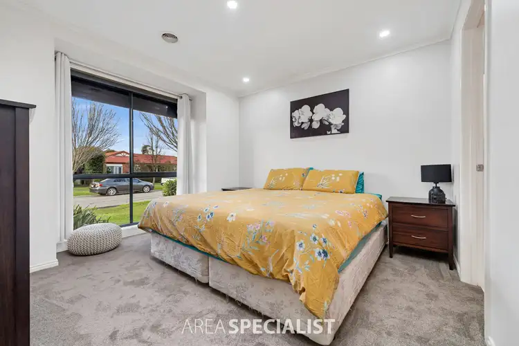 Fourth view of Homely house listing, 5 Nyarrin Place, Cranbourne West VIC 3977
