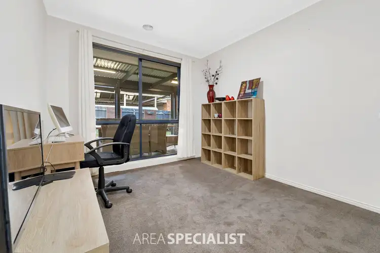 Sixth view of Homely house listing, 5 Nyarrin Place, Cranbourne West VIC 3977