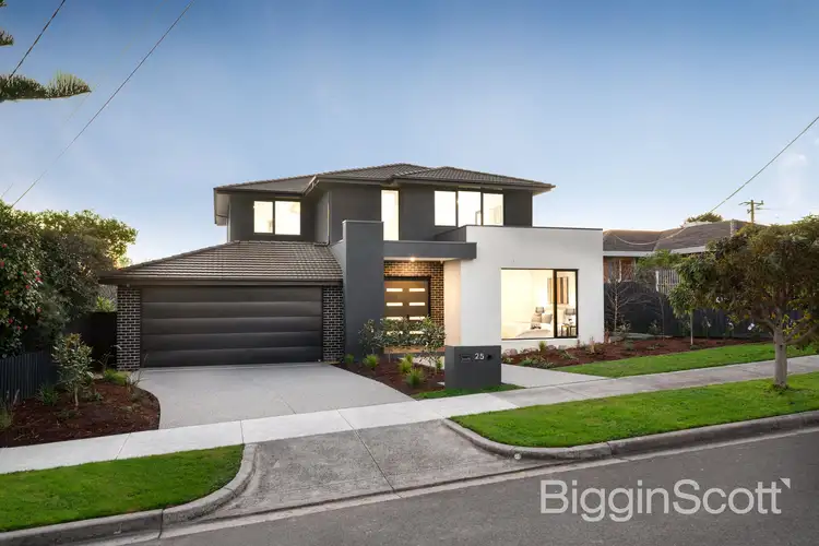 25 Marsden Crescent, Doncaster East VIC 3109