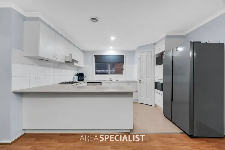 Fifth view of Homely house listing, 11 Essex Court, Cranbourne East VIC 3977