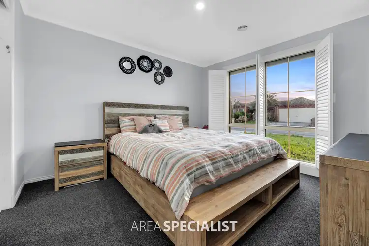 Sixth view of Homely house listing, 11 Essex Court, Cranbourne East VIC 3977