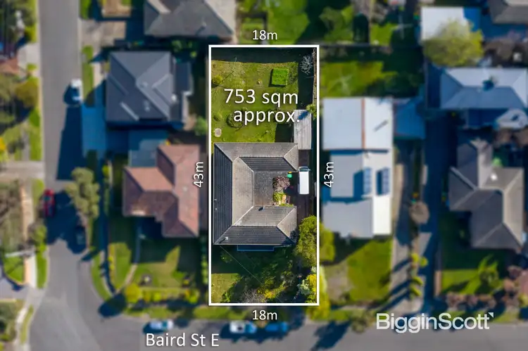 18 Baird Street East, Doncaster VIC 3108