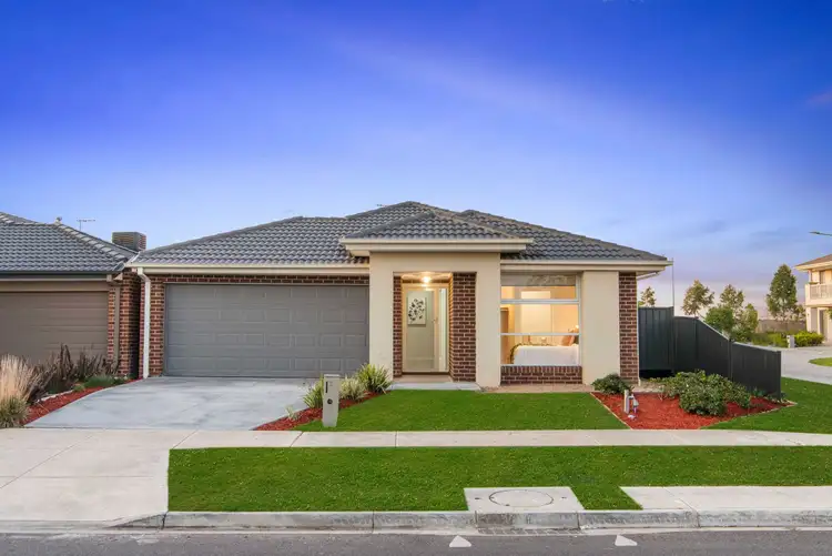 Third view of Homely house listing, 2 Abbeygate Drive, Werribee VIC 3030