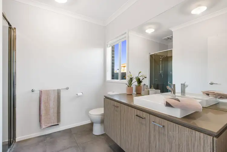 Fifth view of Homely house listing, 2 Abbeygate Drive, Werribee VIC 3030