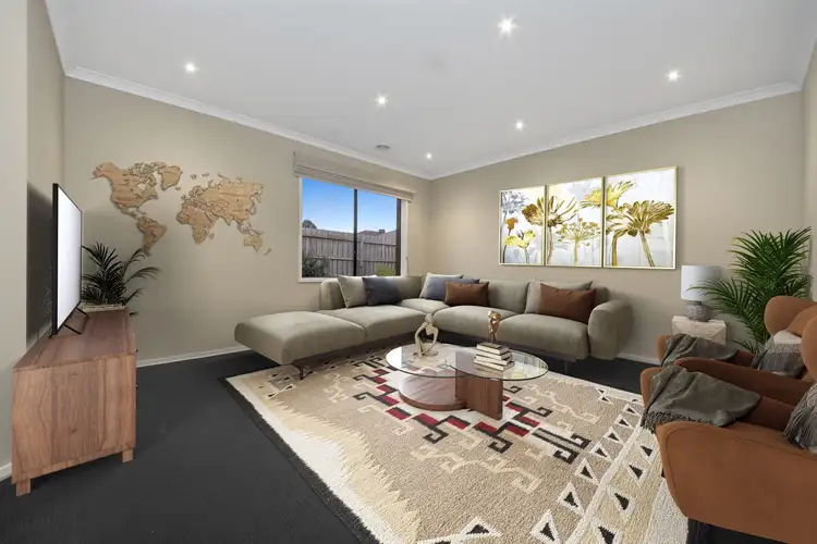 Fifth view of Homely house listing, 8 Glenbrook Crescent, Lynbrook VIC 3975