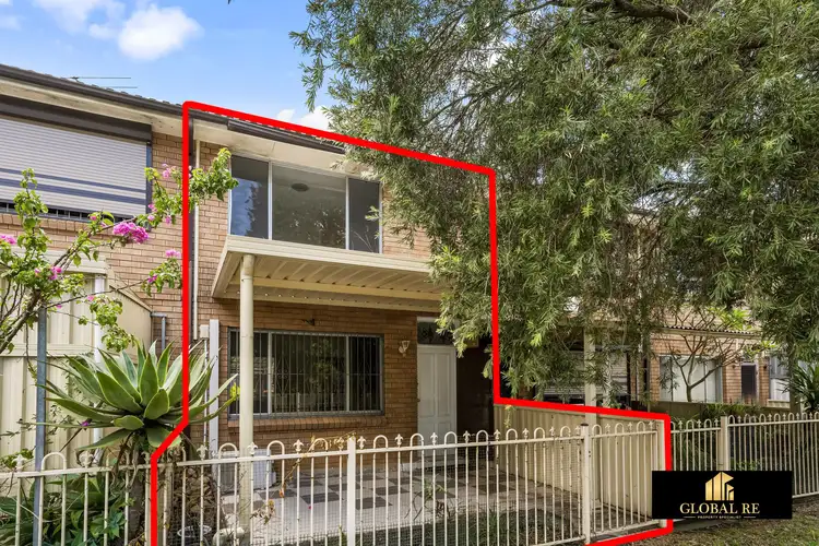 4/2-6 Waterside Crescent, Carramar NSW 2163