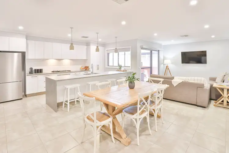 Fifth view of Homely townhouse listing, 379 Walnut Avenue, Mildura VIC 3500