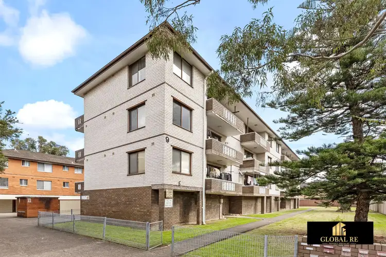 11/9 Clifford Avenue, Canley Vale NSW 2166