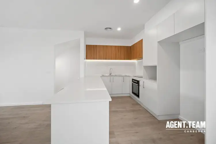 28 Bamblett Rise
