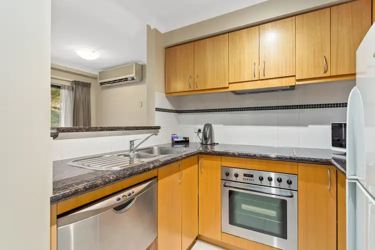 Sixth view of Homely apartment listing, 6/128 Mounts Bay Road, Perth WA 6000