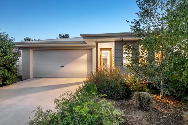 2 Pendlebury Court, Spring Gully VIC 3550